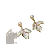 Retro Green Light Petals Freshwater Pearl Ear Studs – Meaningful Gifts — 4