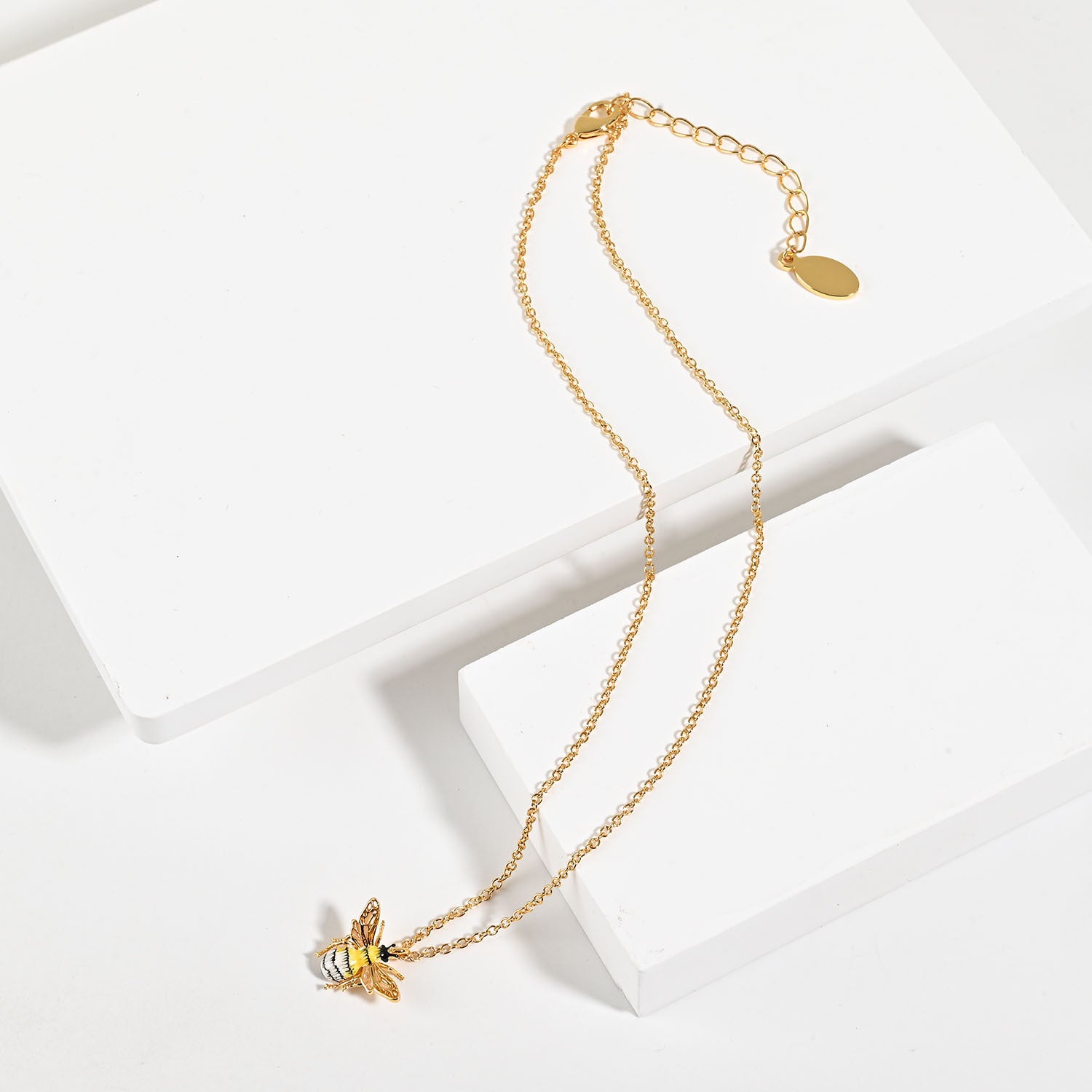 Cute Flowers Little Bee Necklace – Jewelry Gift Ideas — 1