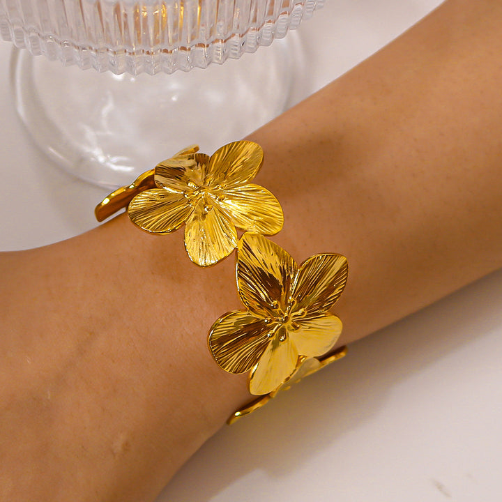 Middle East Gold Flower Ring High-grade Alloy – Jewelry Gift Ideas — 1