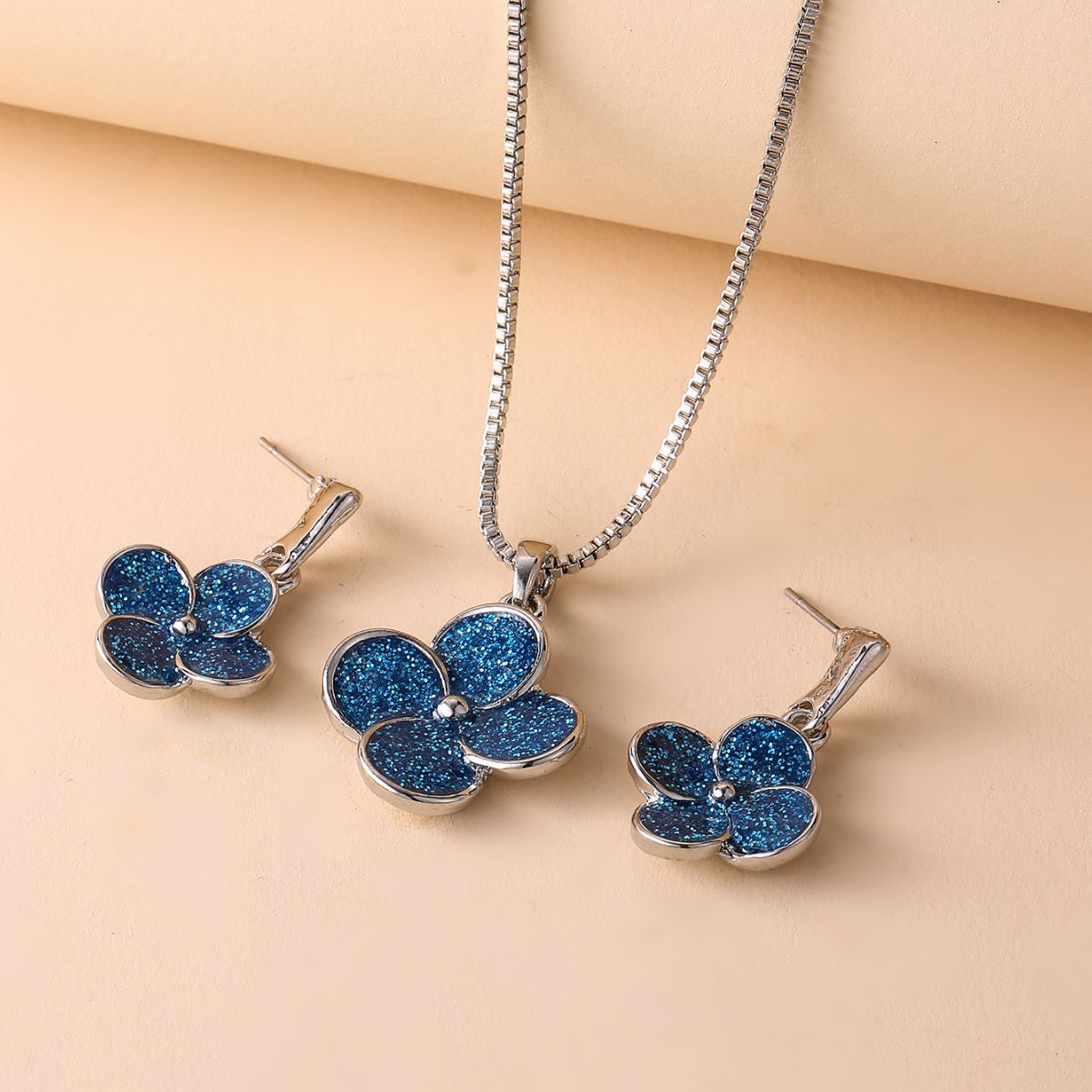 Ladies' Pendant Two-piece Earrings Set Pack – Jewelry Gift Ideas — 1