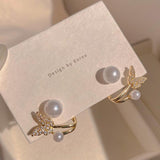 Women's Fashionable Elegant Fishtail Pearl Earrings – Gifts for Her — 3