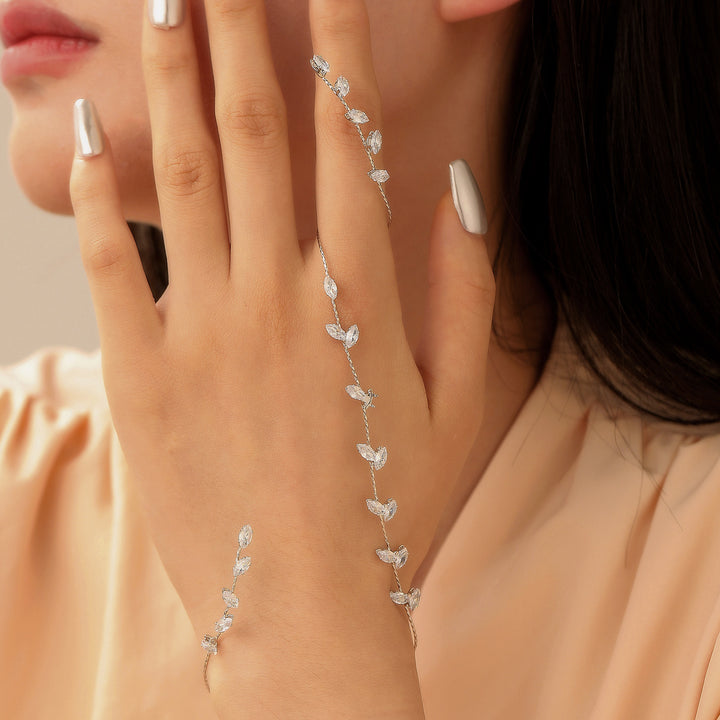 Fashion Simple Zircon Leaves Finger Chain – Stylish Gifts — 1