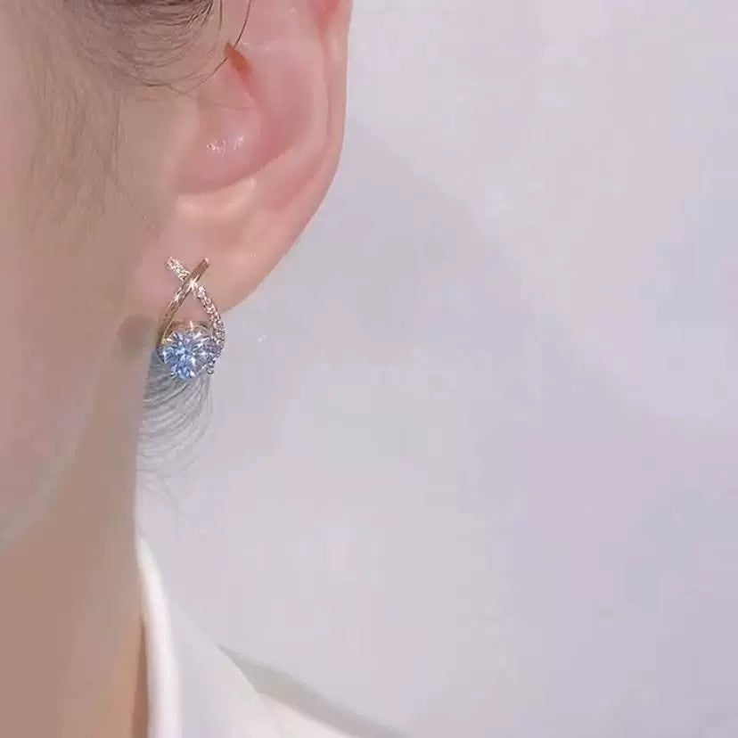 Women's Fashion Silver Pin Cross Zirconia Earrings – Stylish Gifts — 1