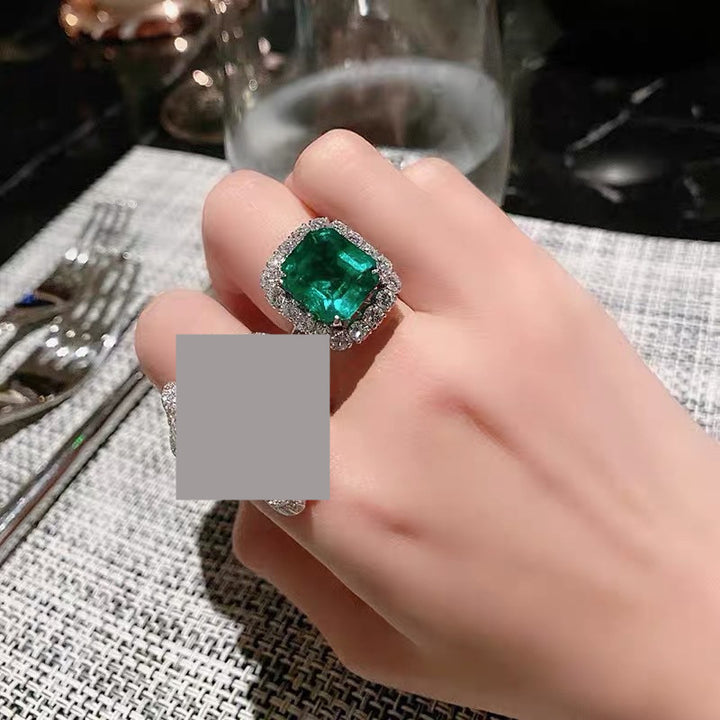 French Vintage Emerald Ring With Luxurious – Everyday Gifts — 1