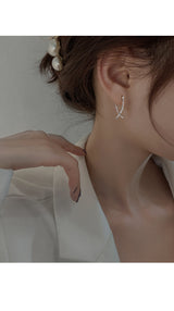 Neutral Earrings Are Designed For A Small Audience – Surprise Gifts — 2